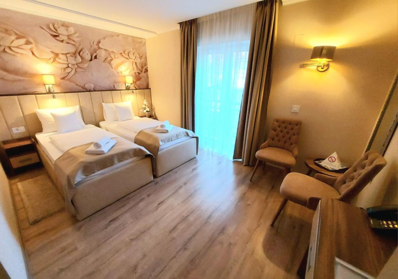 Papuli Rooms 4U Senta Buitenkant foto